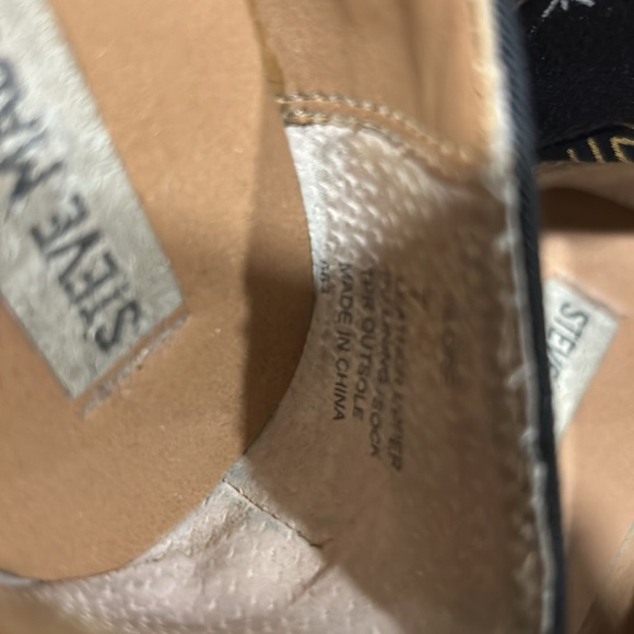 Used Steve Madden Size 7 black suede loafer - Picture 3 of 3